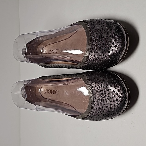 Vionic Metallic Flats - Picture 3 of 14